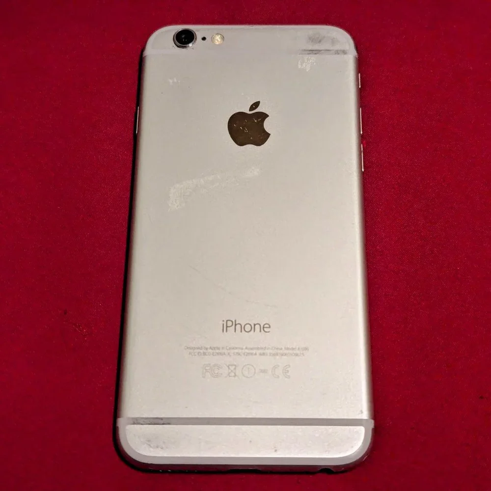 iPhone 6 (A1586) - 16 GB #17 (For parts)***